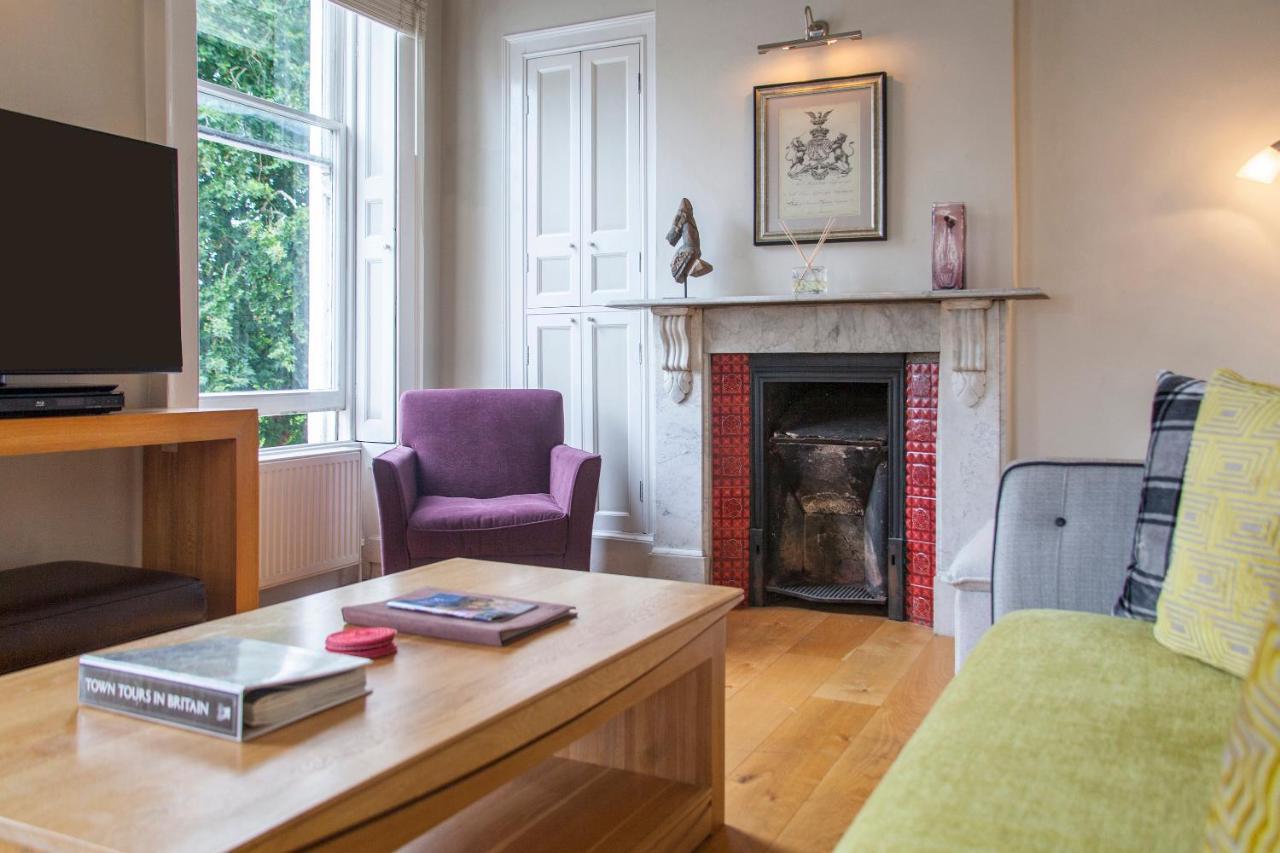 Stunning Spacious Central Apartment Near Parade Gardens บาธ ภายนอก รูปภาพ