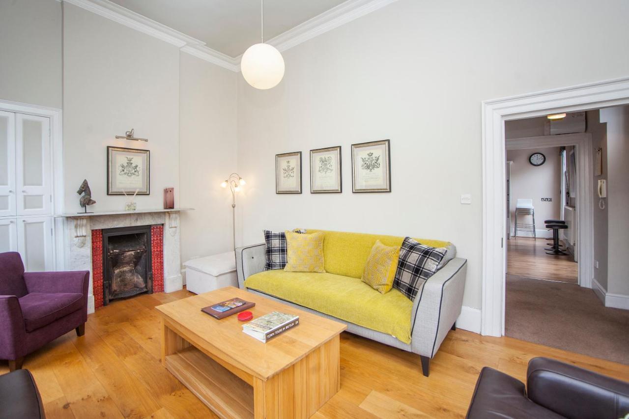 Stunning Spacious Central Apartment Near Parade Gardens บาธ ภายนอก รูปภาพ